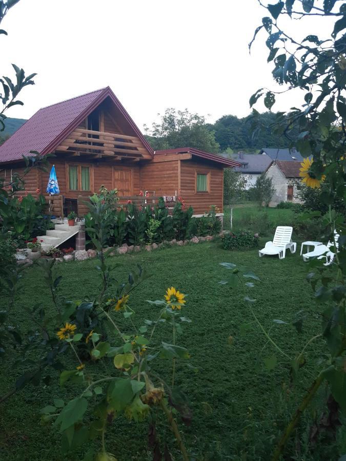 Wooden House "Una" คูเลนวาคูฟ ภายนอก รูปภาพ