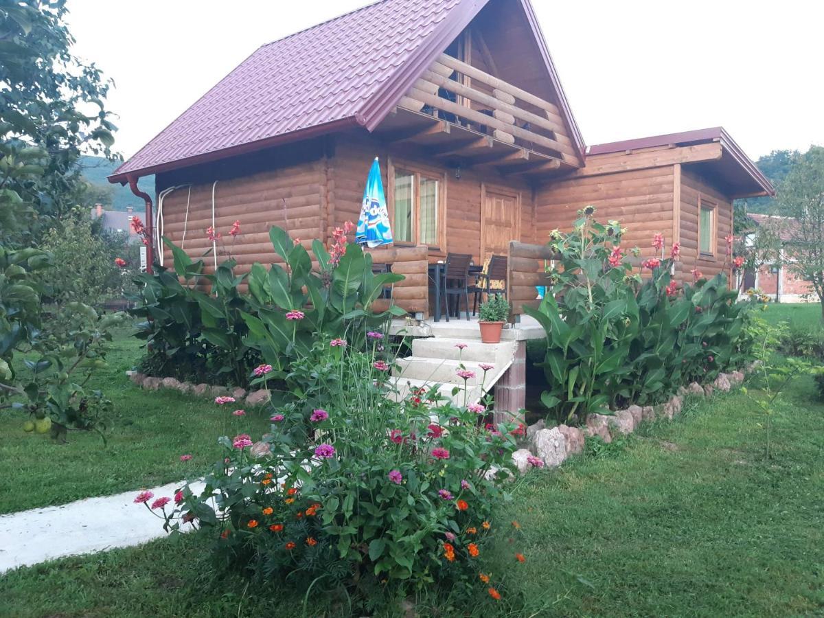 Wooden House "Una" คูเลนวาคูฟ ภายนอก รูปภาพ