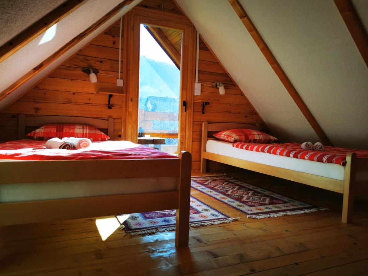 Wooden House "Una" คูเลนวาคูฟ ภายนอก รูปภาพ